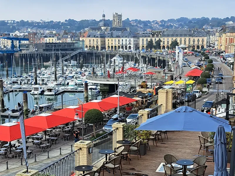 Dieppe portul, orașul vechi și coasta Normandiei din nordul Franței