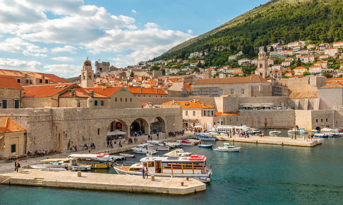 Ploče coasta, lacurile Baćina și peisajul dalmatian din Croația