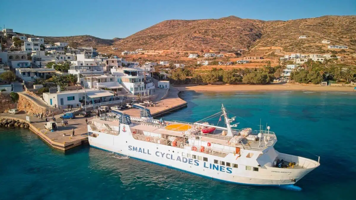 Portul de feriboturi din Donoussa