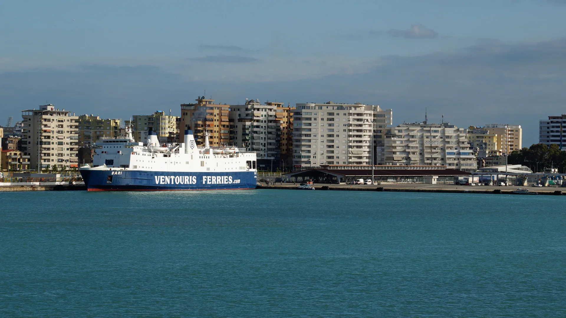 Durrës port de feriboturi și terminal de pasageri din Albania