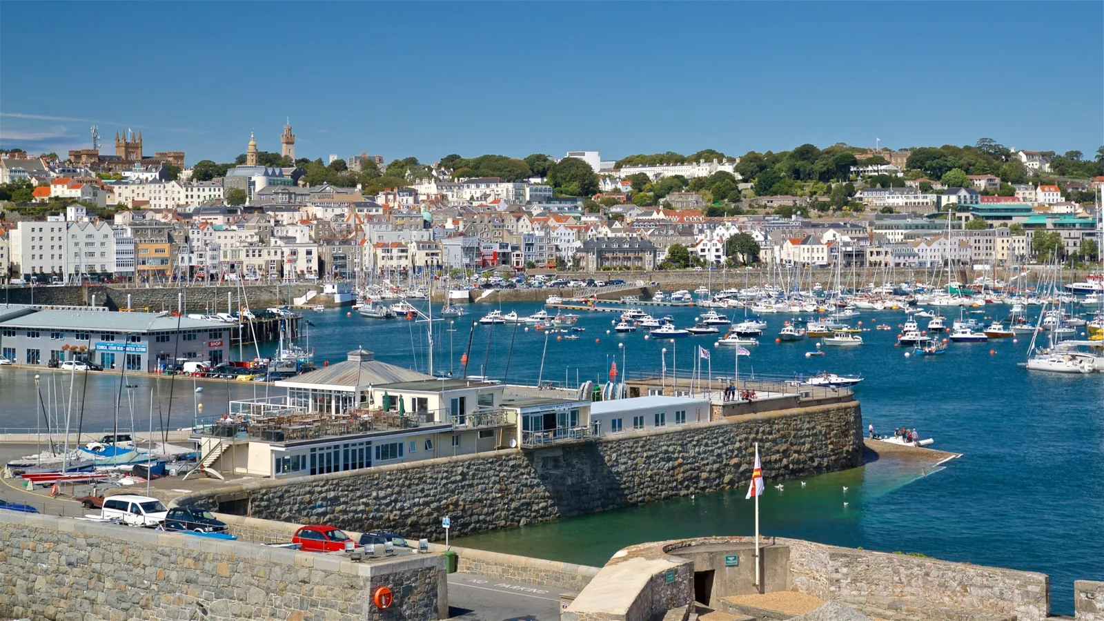 Guernsey port de feriboturi din St Peter Port