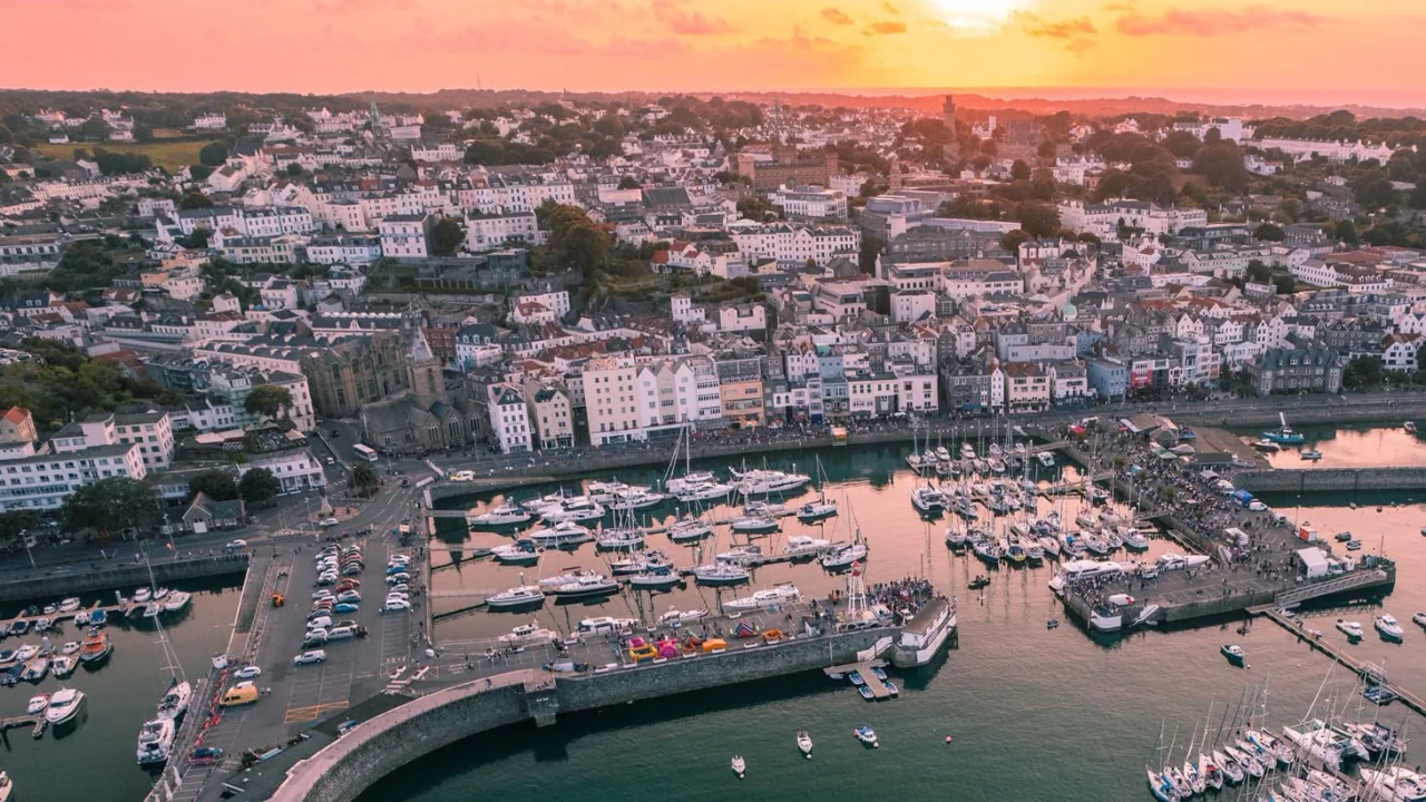 Portul St Peter și portul Guernsey