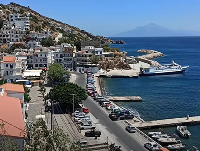 Portul de feriboturi din Ikaria