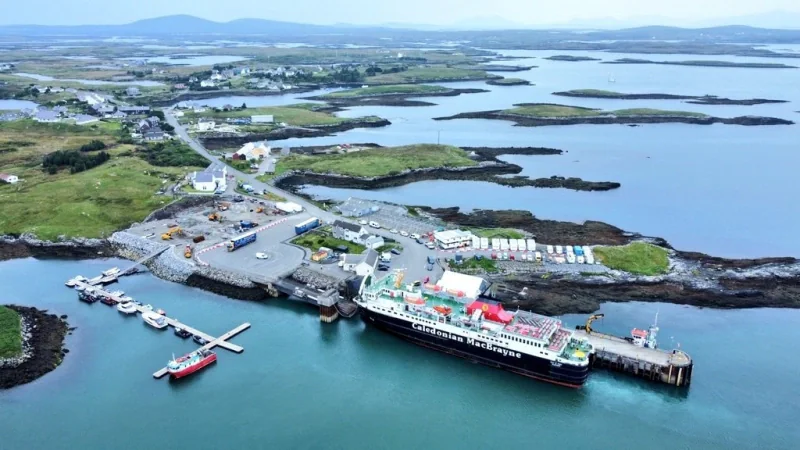 Lochmaddy port de feriboturi din North Uist