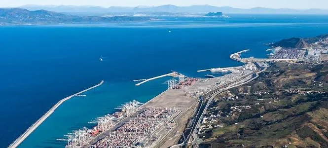 Nador port de feriboturi din nordul Marocului