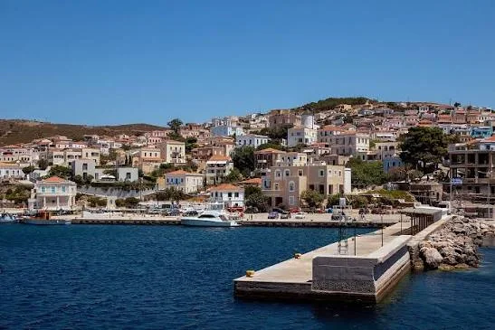 Portul de feriboturi din Oinousses
