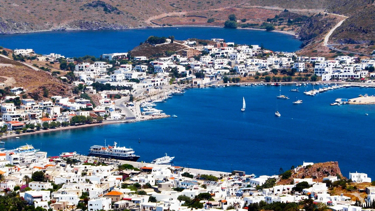 Portul de feriboturi din Patmos