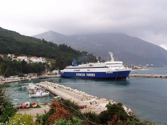 Poros Port de feriboturi, Kefalonia