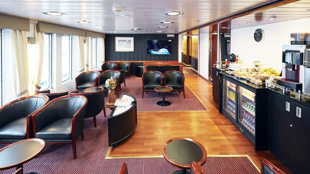 Commodore Lounge la bordul unui feribot DFDS