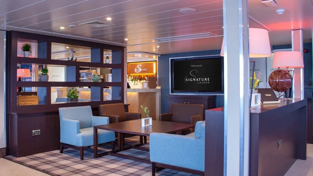 Signature Lounge la bordul unui feribot Red Funnel