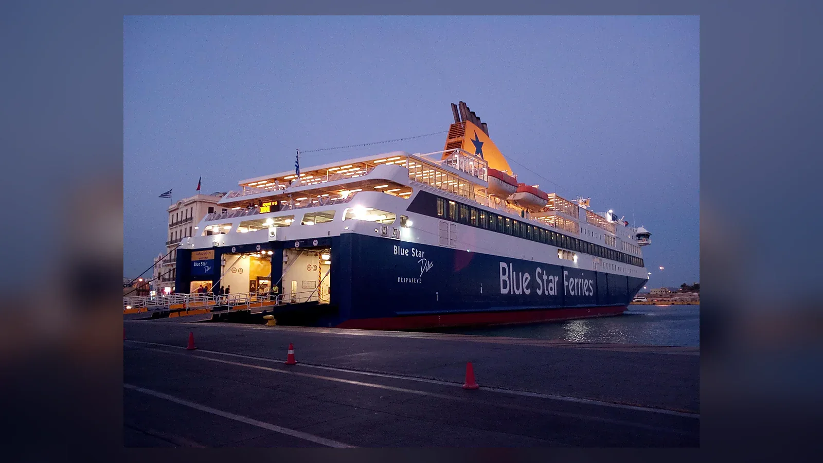 Feribotul Blue Star Ferries