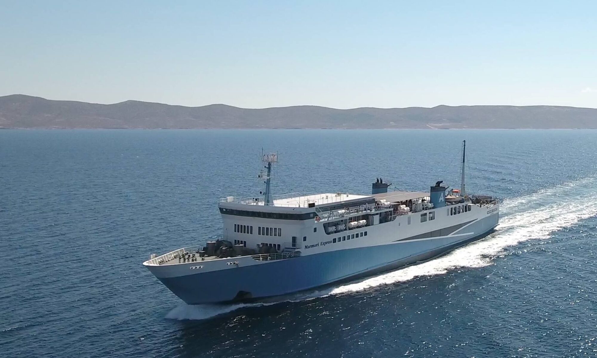 Feribotul Karystia Travel